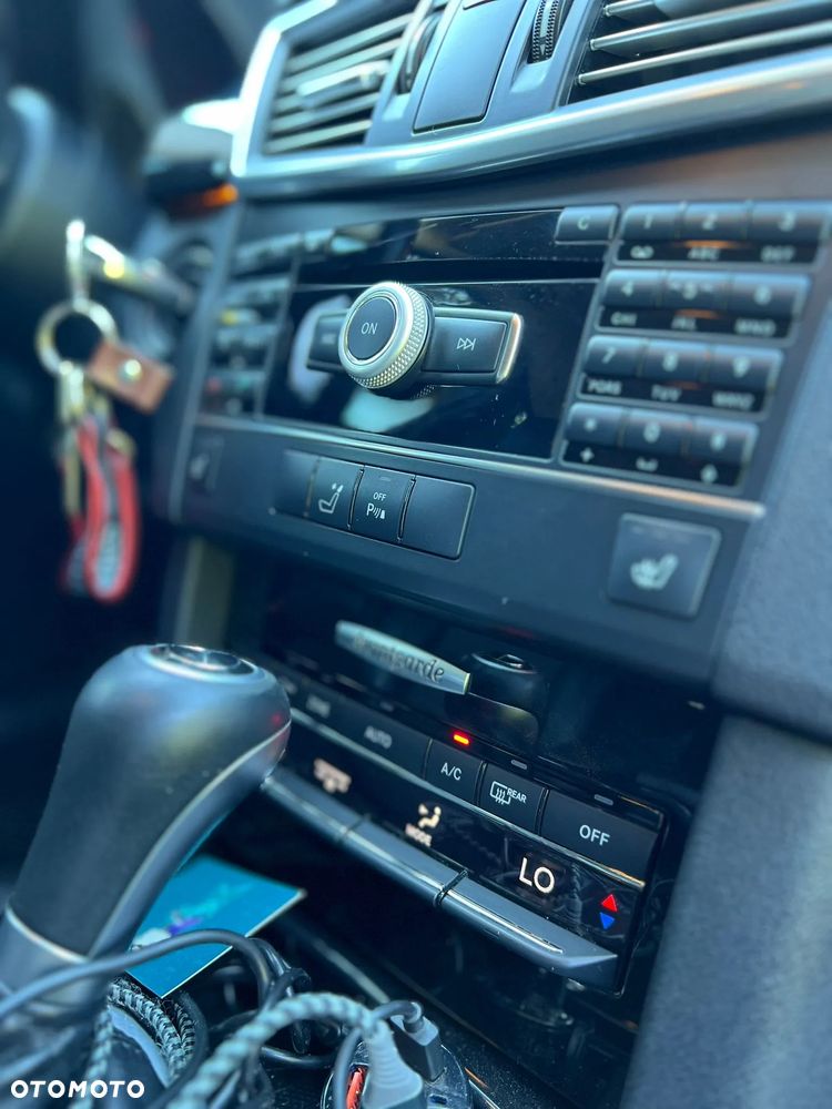 Mercedes-Benz Klasa E 250 CDI 4-Matic BlueEff Avantgarde - 5