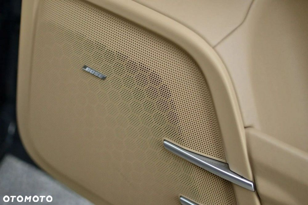 Porsche Cayenne - 33
