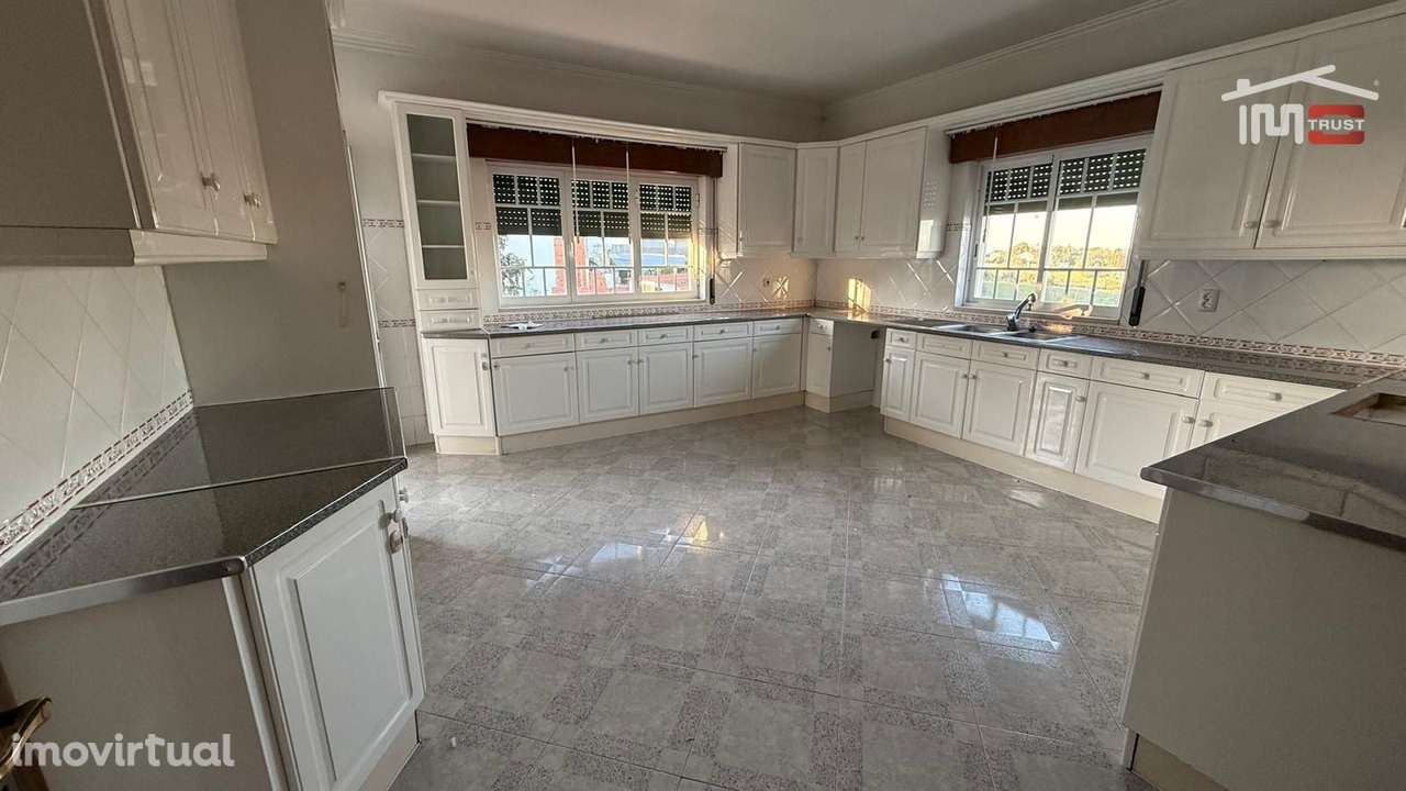 Oportunidade Rara para Investidores  Moradias e Armazéns em Terreno... - Grande imagem: 4/40