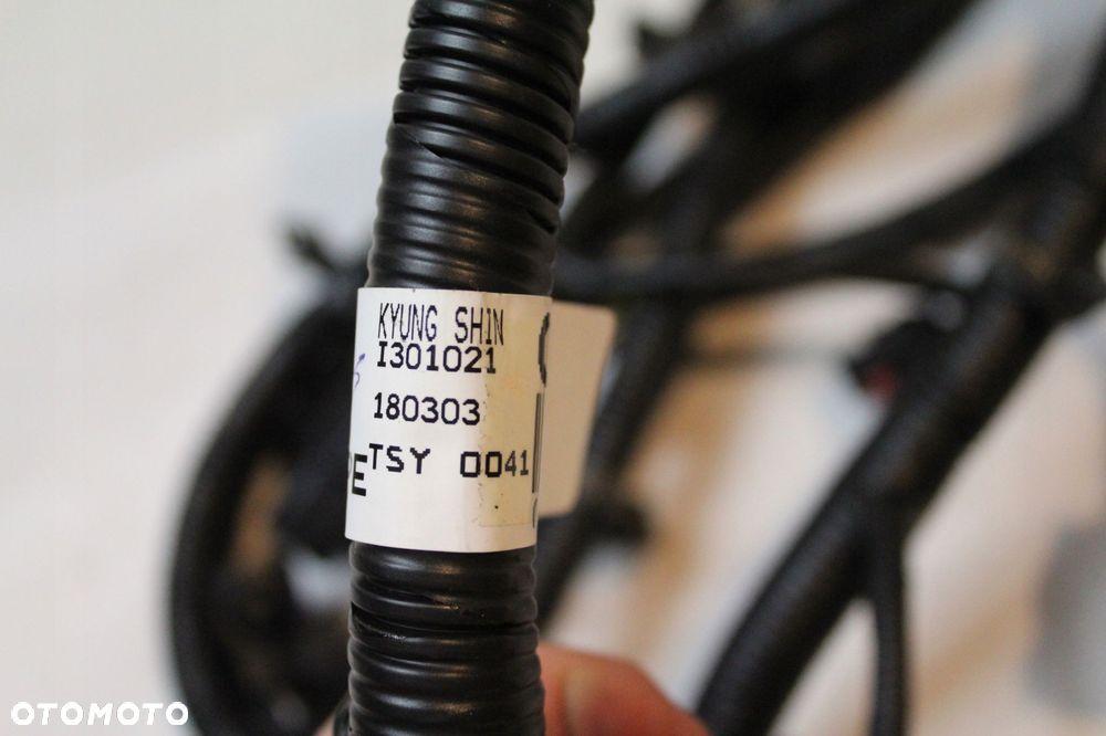 hyundai santa fe 16-18 wiązka zderzaka tylnego 91880b8542 nowa oe hyundai - 3