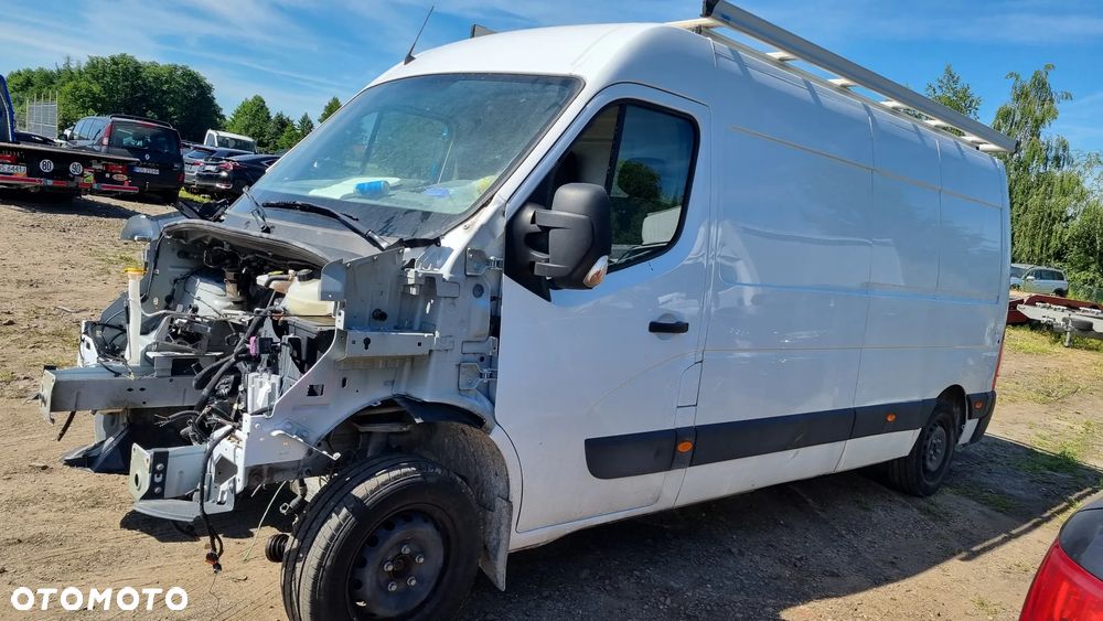 Nissan INTERSTAR - 9