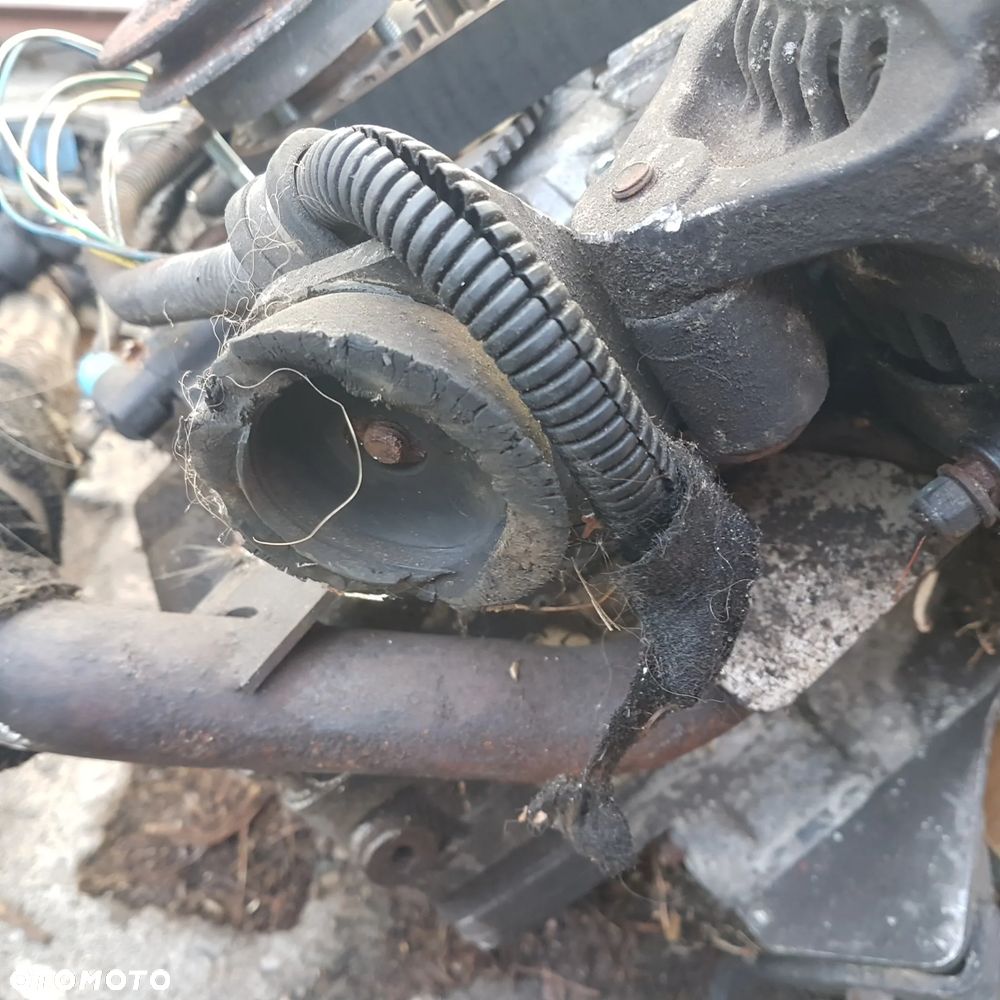 silnik motor wał głowica blok tłoki foks lombardini lgw 523 mpi AIXAM 500-5  Aixam A.751  Aixam Crossline L  Aixam Roadline  Aixam Scouty Gt  Aixam Minivan 500-5  Belier Divane  Belier Docker  belier Opale  Belier Vx  Chatenet Barooder  Chatenet Ch26  Chatenet Speedino  Microcar MC 1 / 2  Microcar M Go 1 / 2  Microcar M-GO 3 / 4  Microcar M8  Ligier XTOO  Ligier IXO - 17