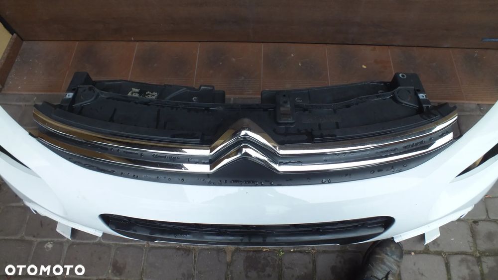 Zderzak praedni Citroen C3 III - 4
