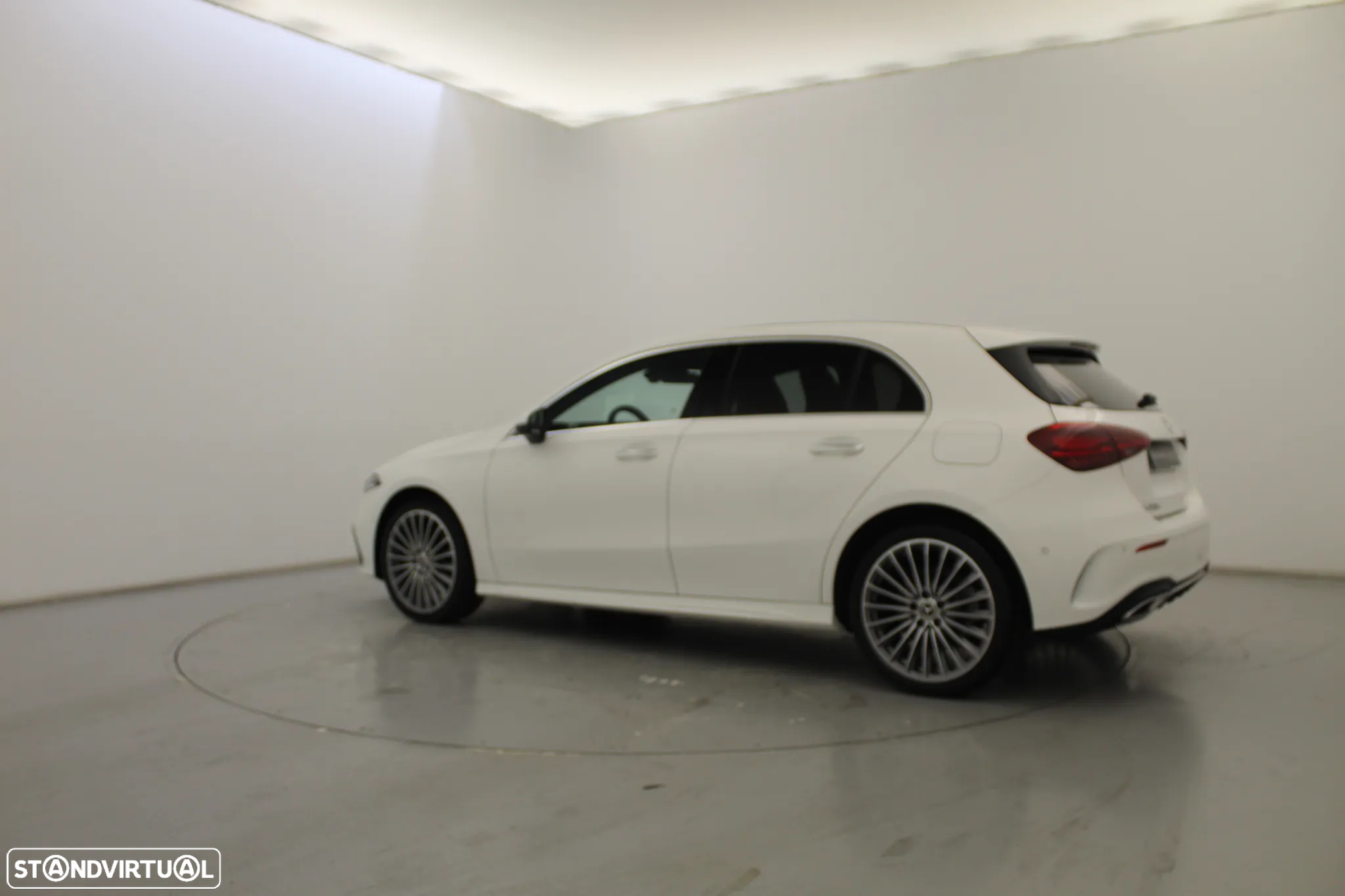 Mercedes-Benz A 250 e - 10