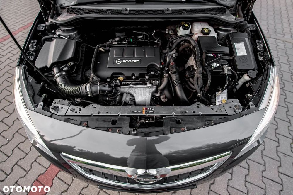 Opel Astra 1.4 Turbo - 21