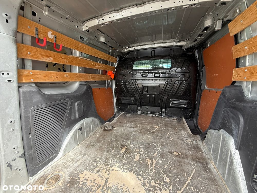 Ford Transit Connect L1 - 12
