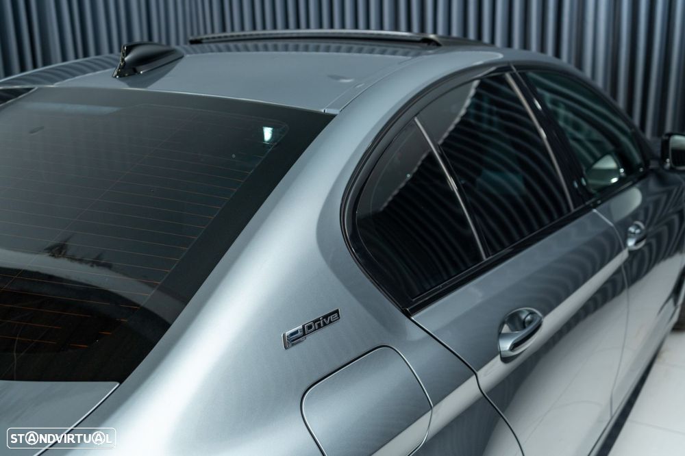 BMW 530 e Pack M - 21