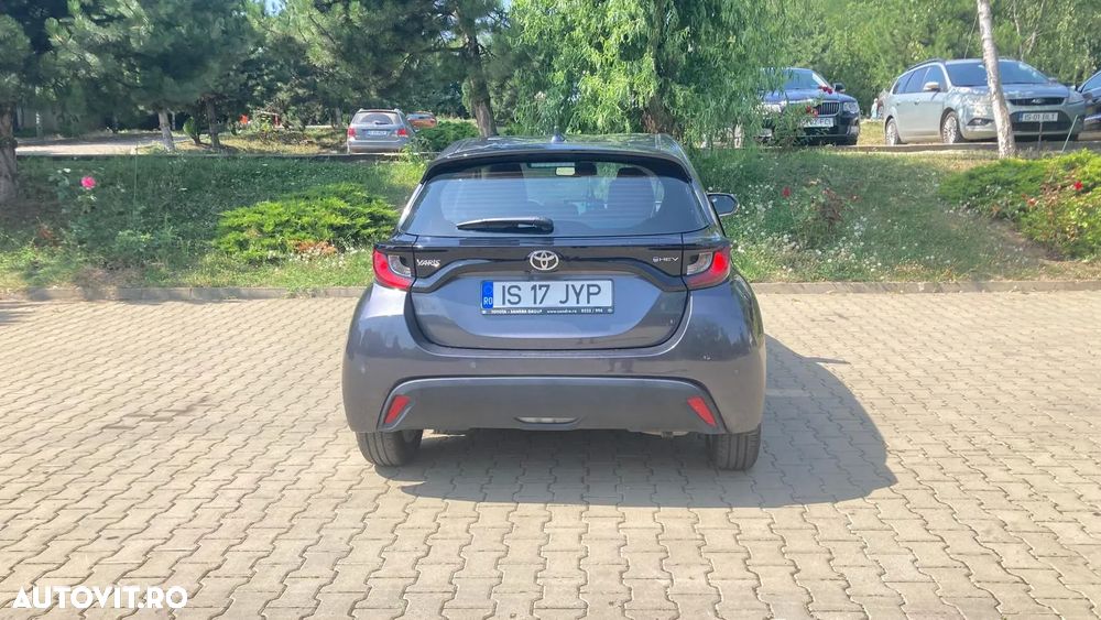 Toyota Yaris - 12