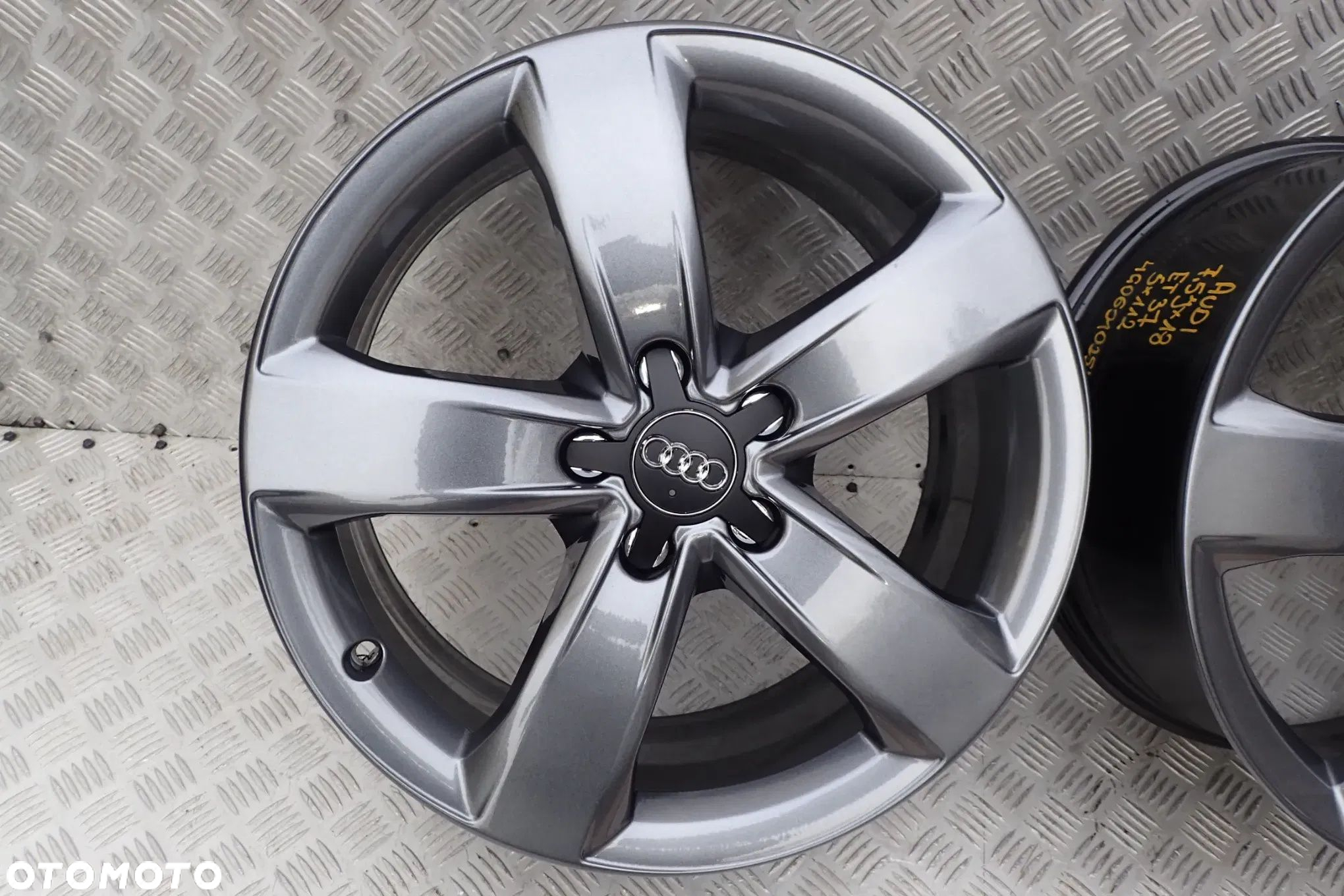 FELGI ALUMINIOWE audi 7,5Jx18 ET 37 5x112 4G0601025M - 4