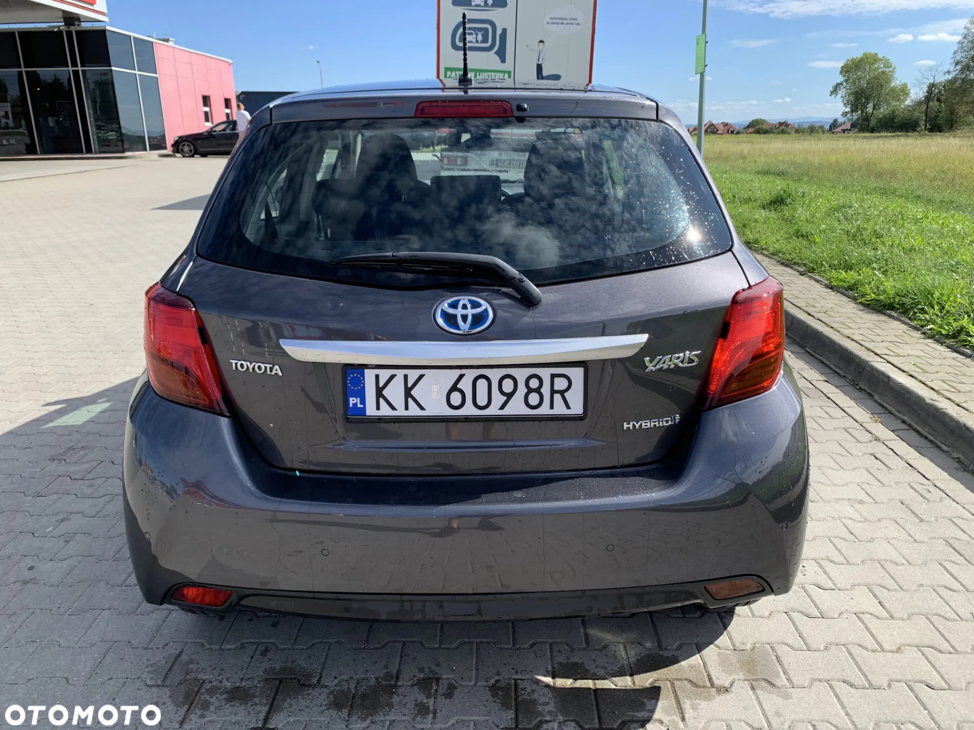 Toyota Yaris Hybrid 100 Active EU6 - 5