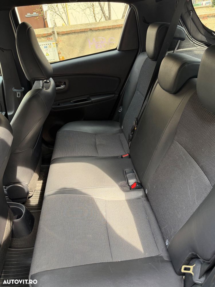 Toyota Yaris 1.5 VVT-i HSD Terra - 8