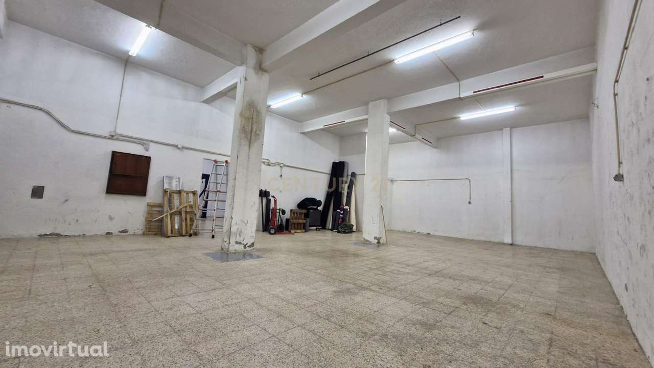 Garagem bem localizada - Grande imagem: 4/8