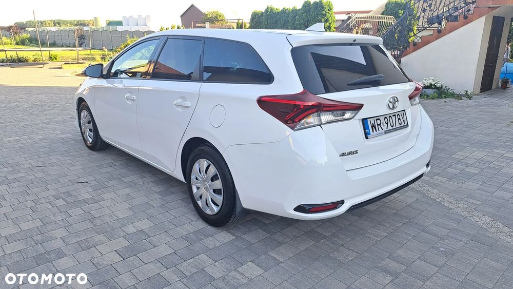 Toyota Auris 1.33 VVT-i Active - 4