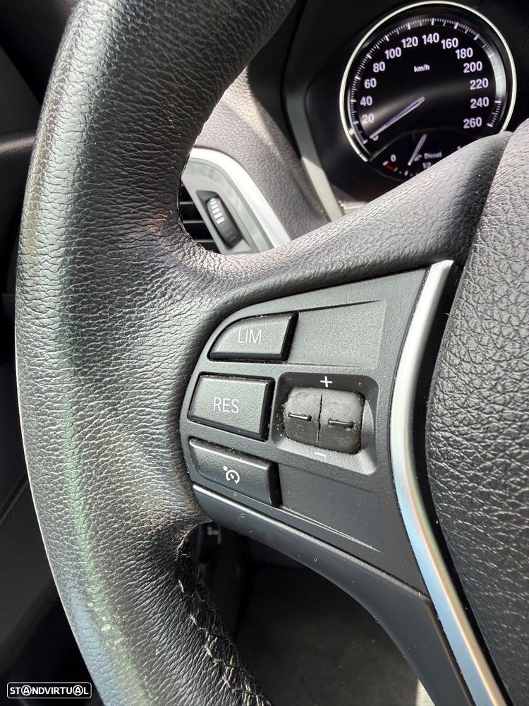 BMW 116 d Aut. Sport Line — fotografia 18