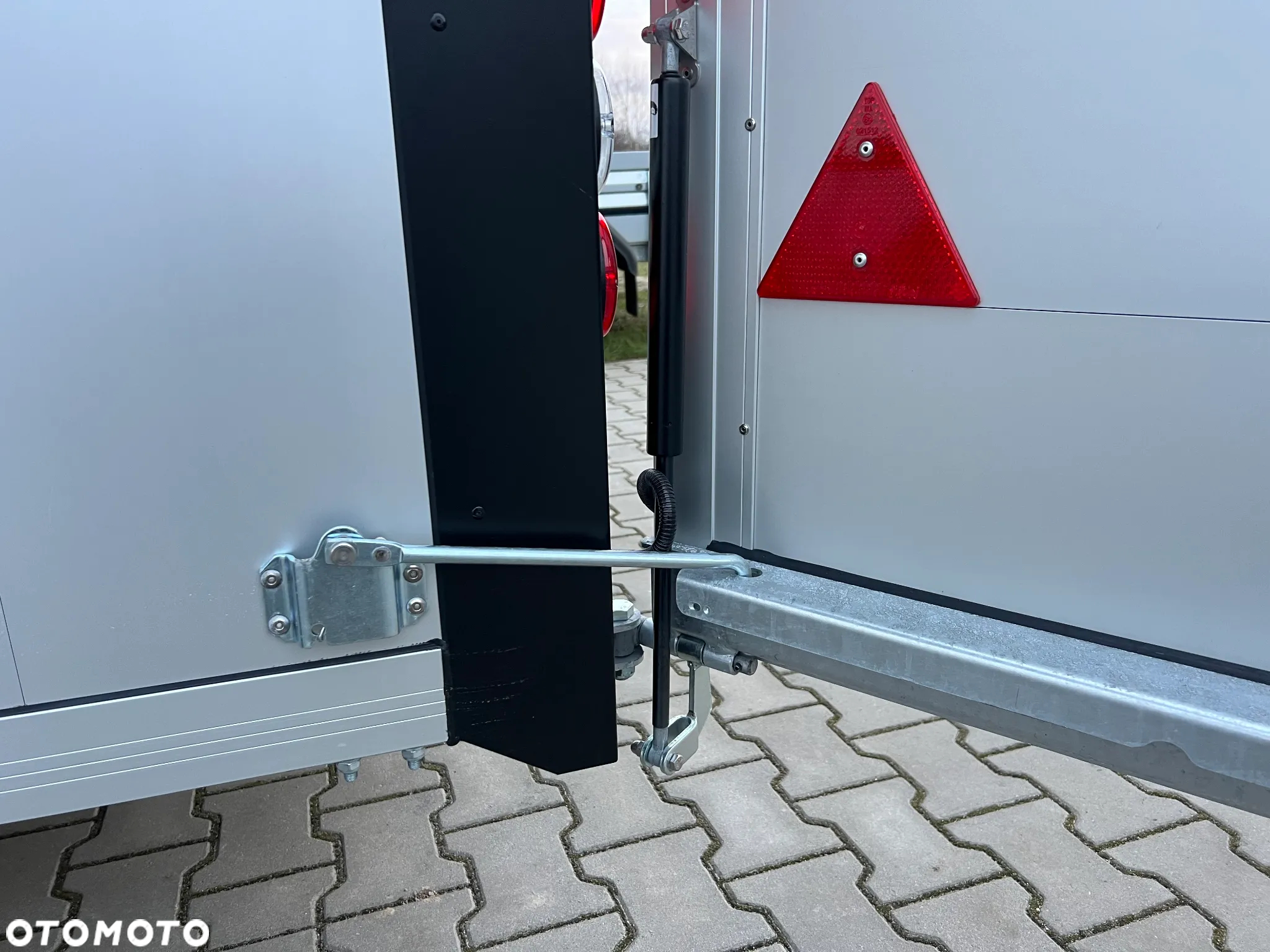 Debon C 800 Przyczepa furgon - 20
