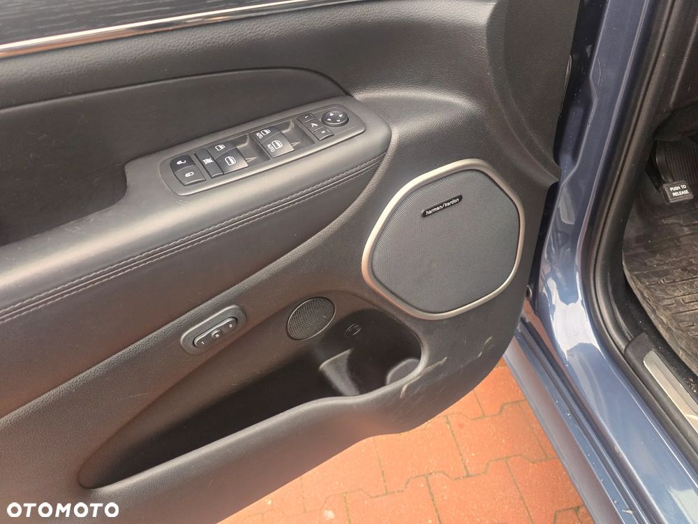 Jeep Grand Cherokee 5.7 V8 HEMI Overland Summit - 9