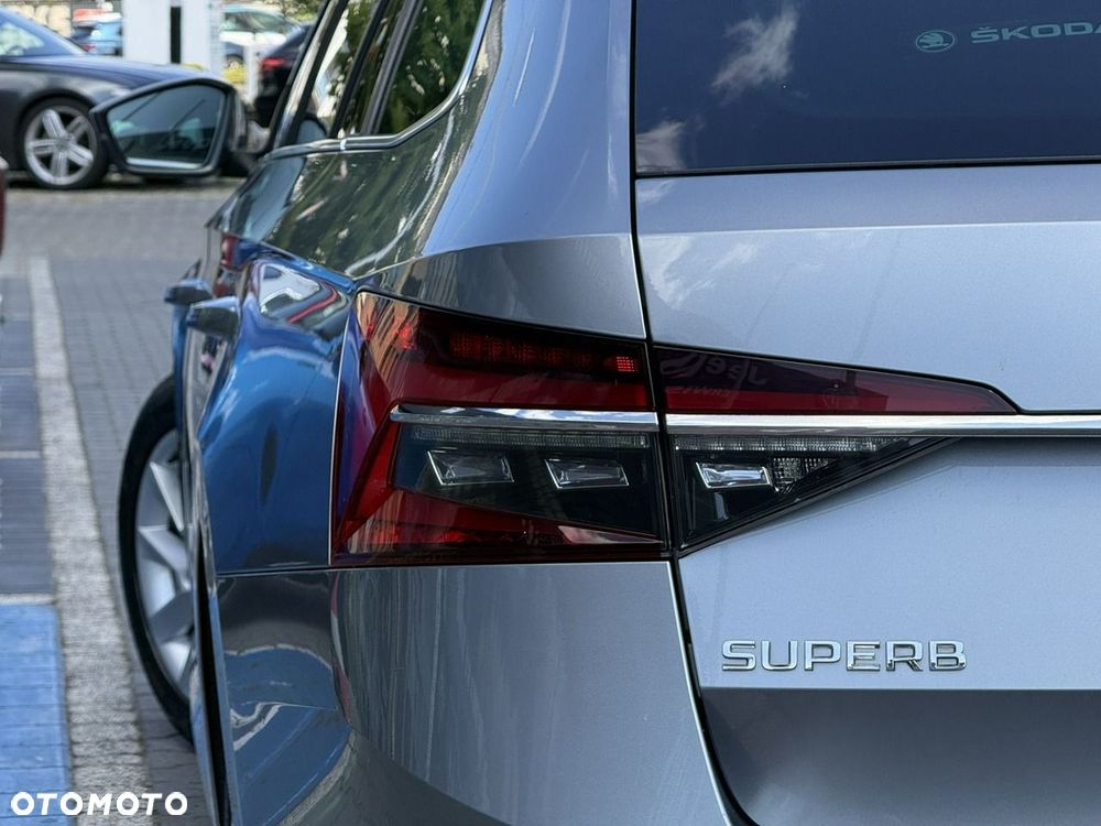 Skoda Superb 2.0 TDI SCR 4x4 Style DSG - 10