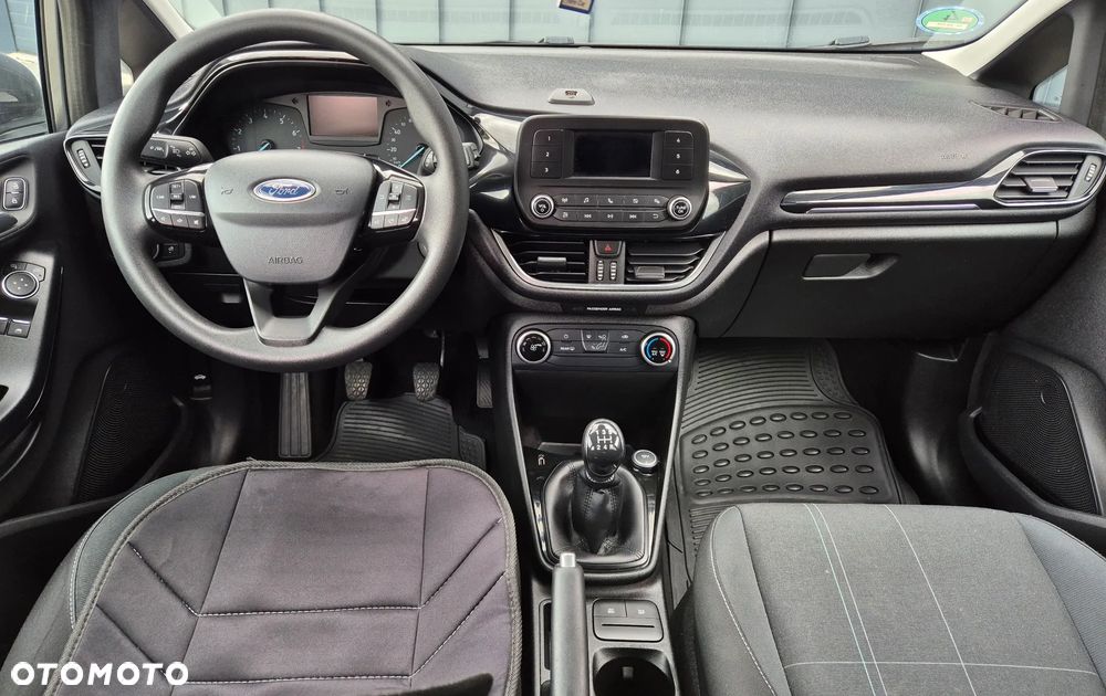 Ford Fiesta 1.1 Trend - 14