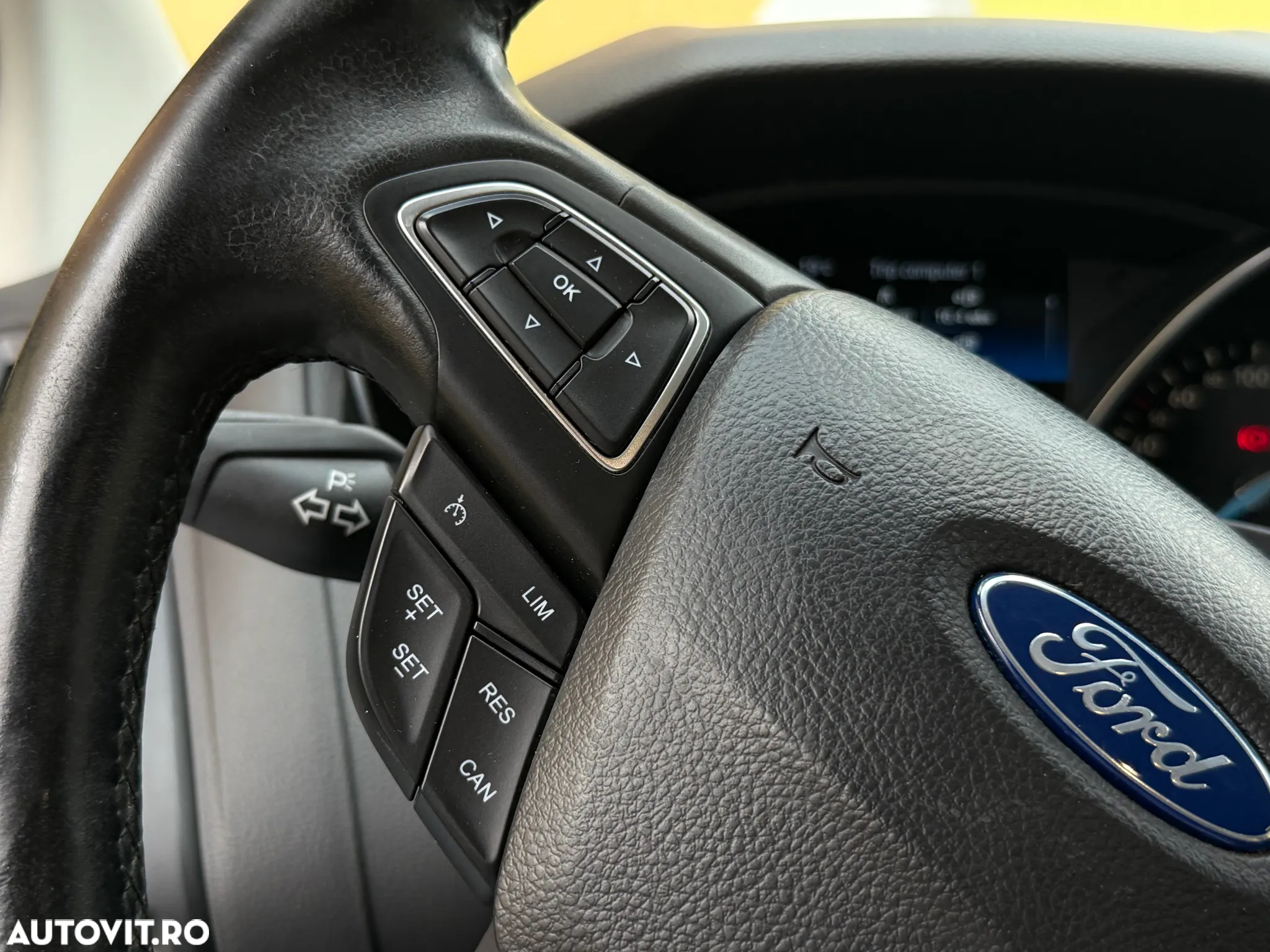 Ford Focus 1.0 EcoBoost Trend Edition - 8