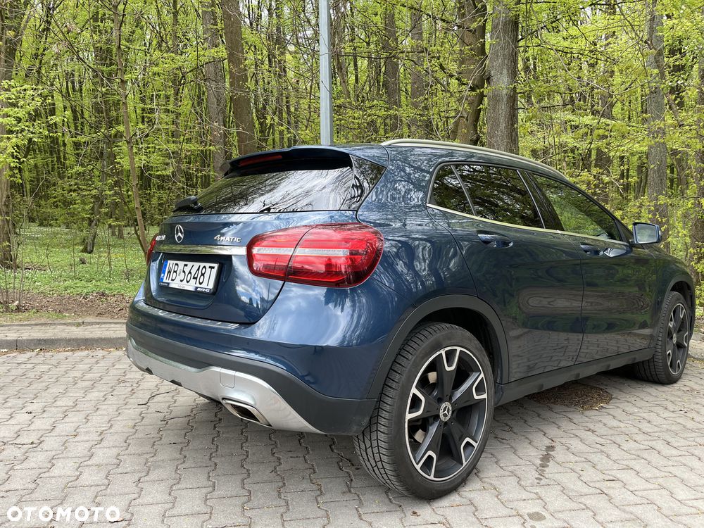 Mercedes-Benz GLA 220 4-Matic - 6