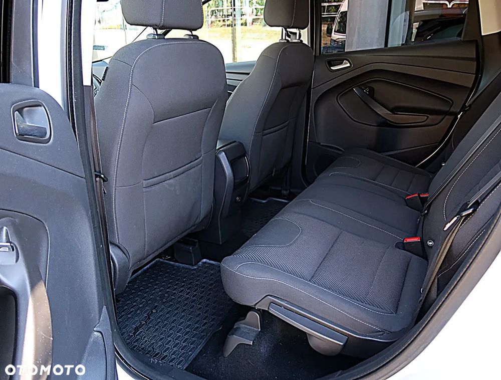 Ford Kuga 1.5 EcoBoost 2x4 Trend - 10