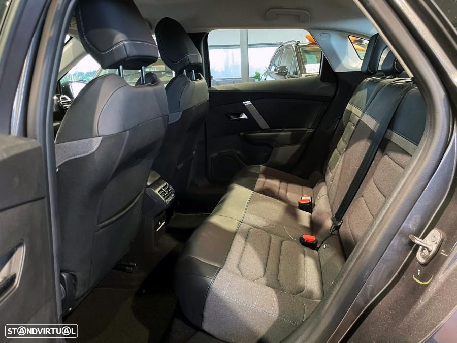 Citroën C4 X 1.2 PureTech Plus EAT8 - 22