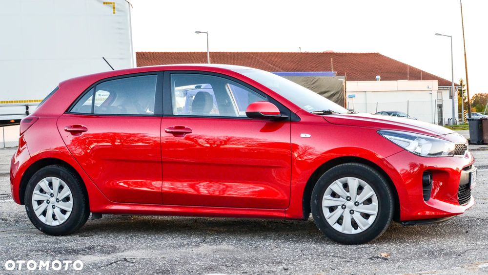 Kia Rio 1.2 M - 11