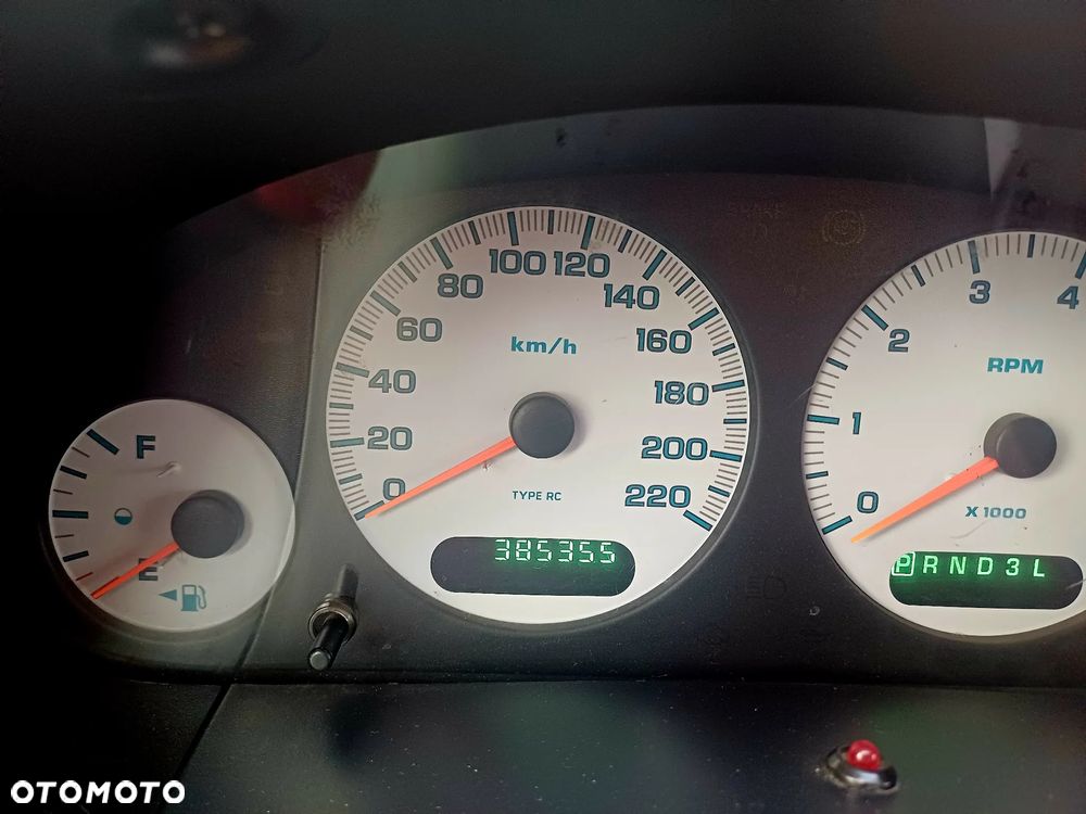 Chrysler Grand Voyager - 15