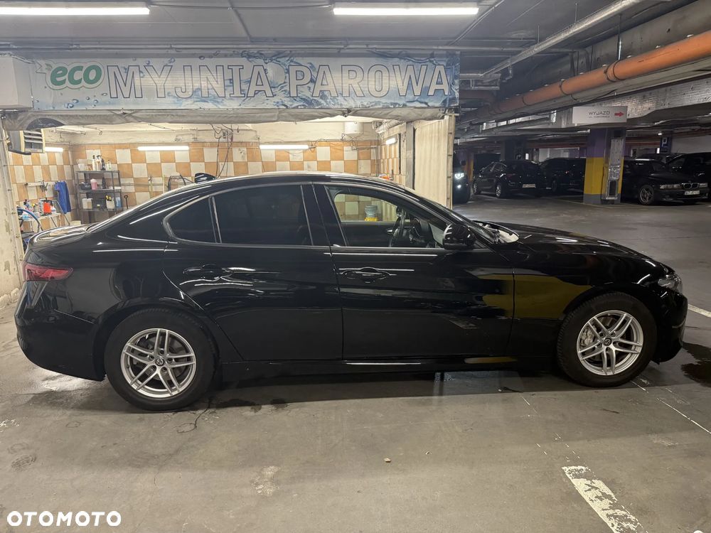 Alfa Romeo Giulia 2.0 Turbo Business - 4