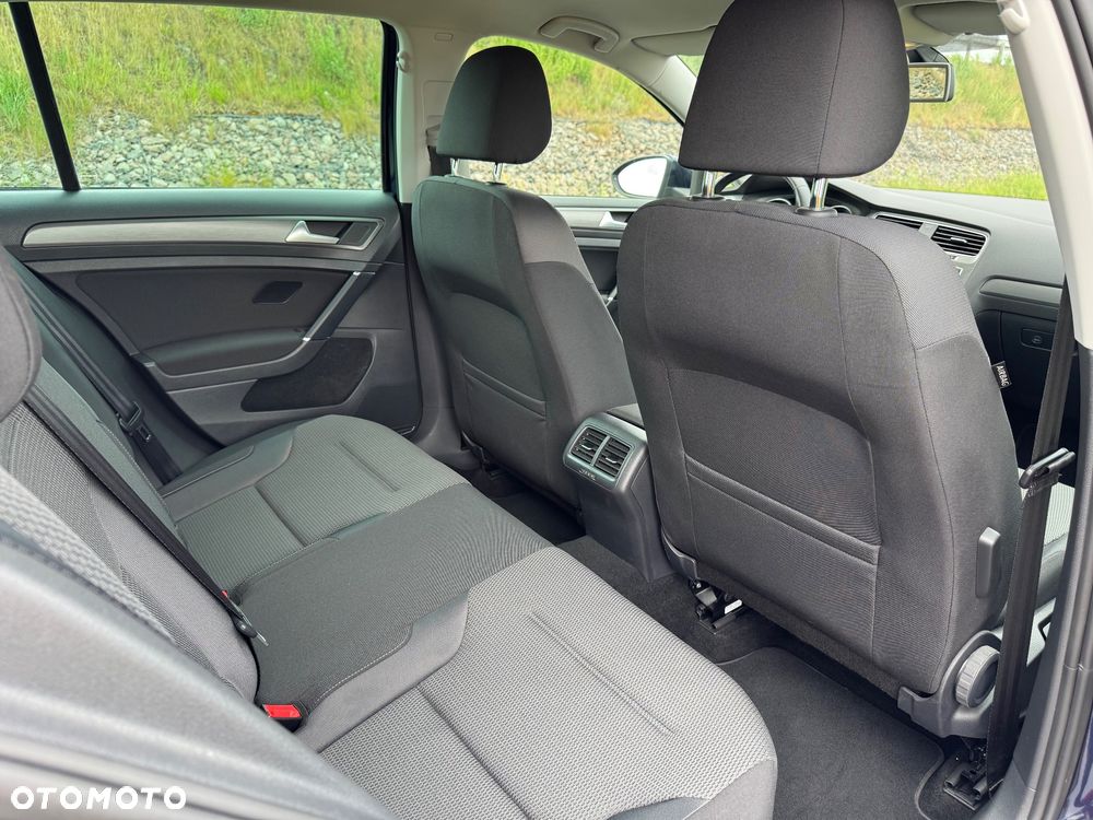 Volkswagen Golf 1.2 TSI BMT Comfortline - 27