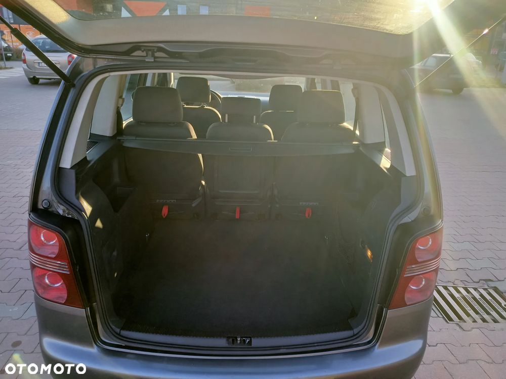 Volkswagen Touran 1.9 TDI - 11