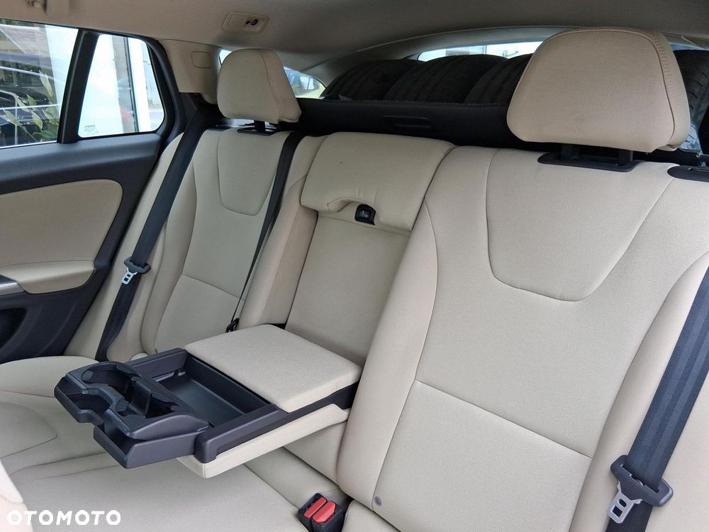 Volvo V60 - 16
