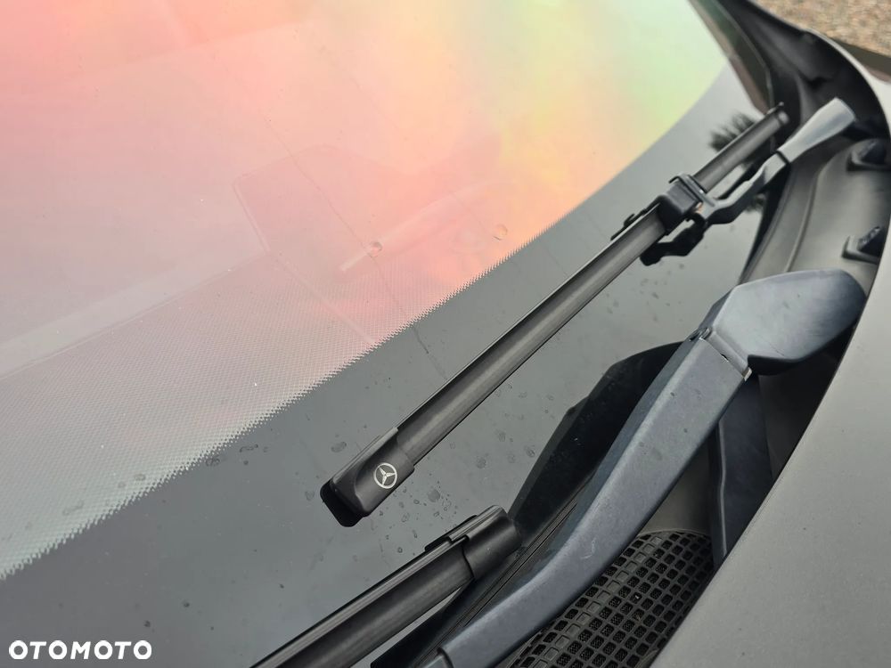 Mercedes-Benz Klasa E 200 CDI DPF BlueEFFICIENCY Avantgarde - 13