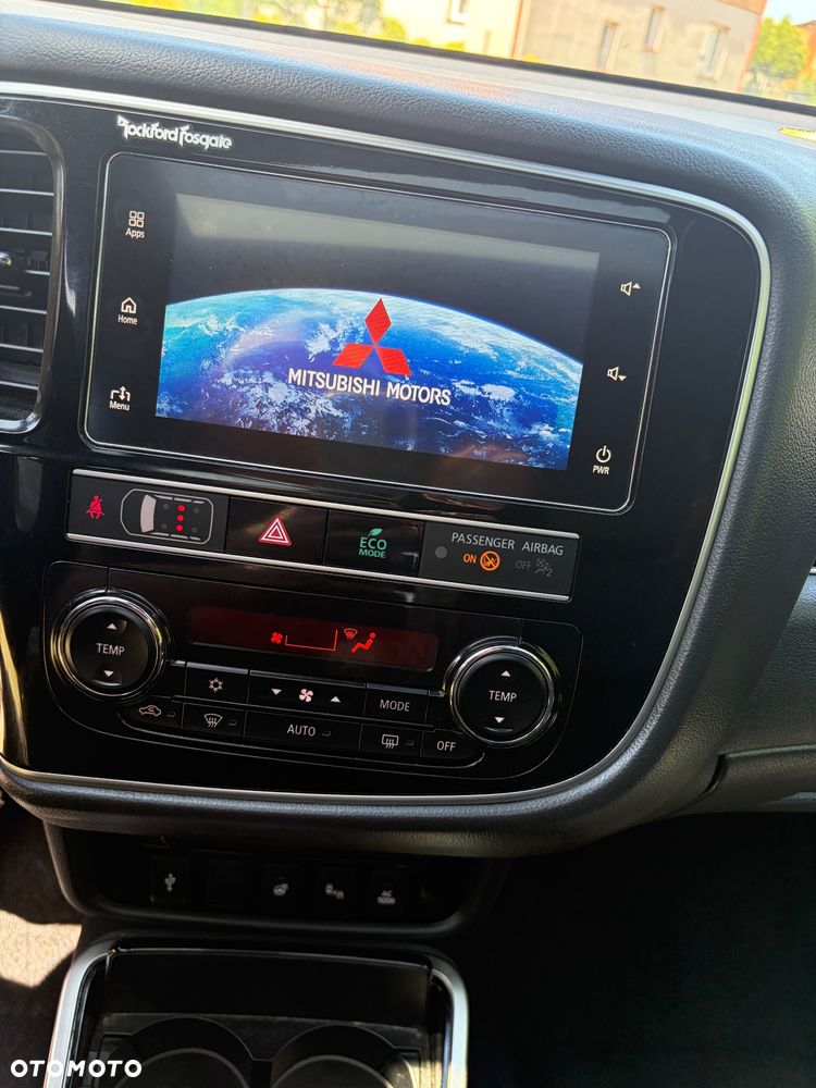 Mitsubishi Outlander - 34