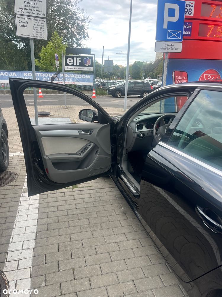Audi A4 Limousine - 11