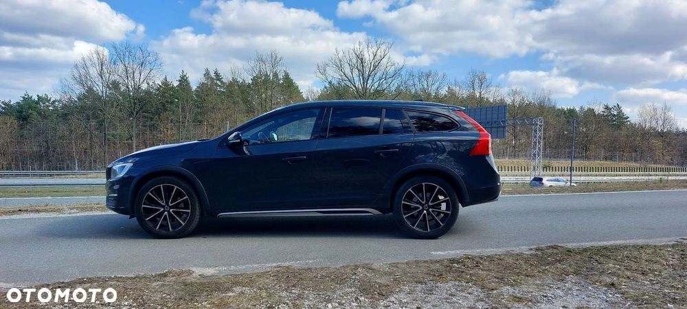 Volvo V60 Cross Country D4 Drive-E Summum - 3