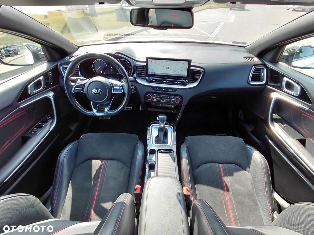Kia ProCeed - 13