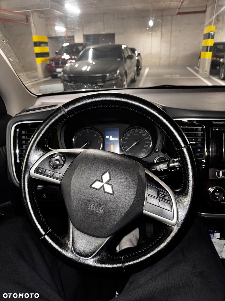 Mitsubishi Outlander 2.2 DID Intense + 4WD - 12