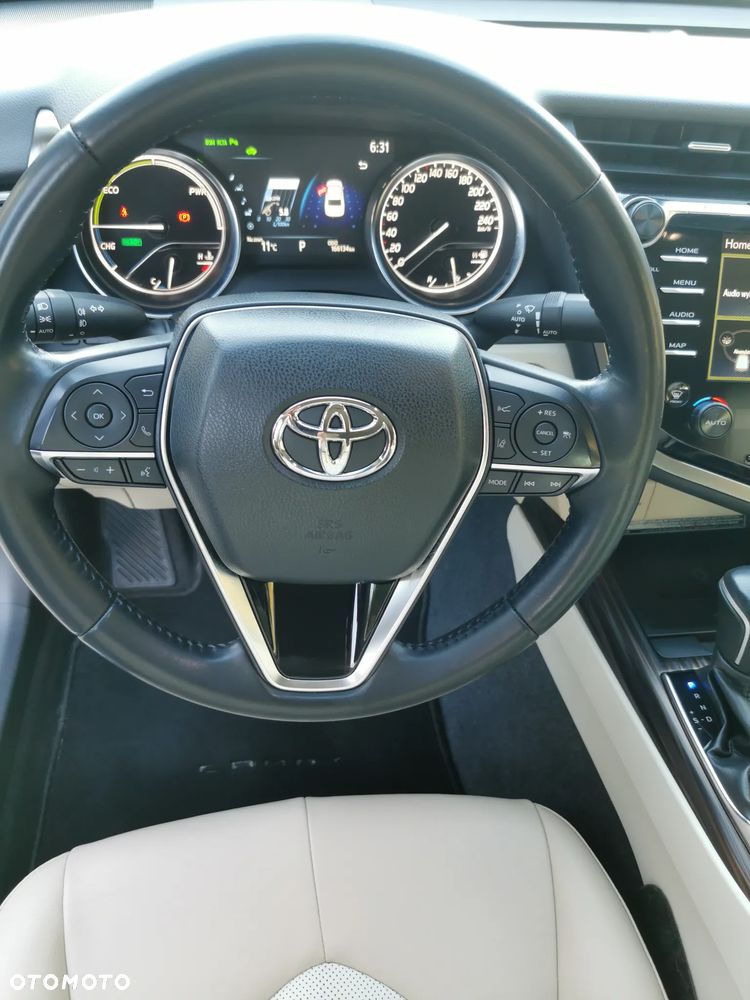 Toyota Camry - 9