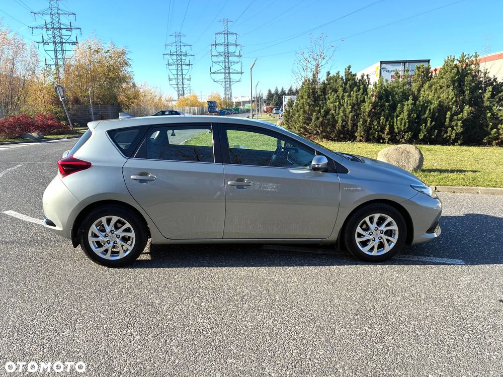 Toyota Auris Hybrid 135 Prestige - 5
