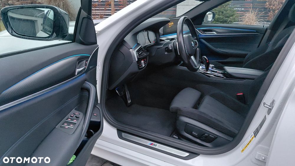 BMW Seria 5 518d Sport Line - 17