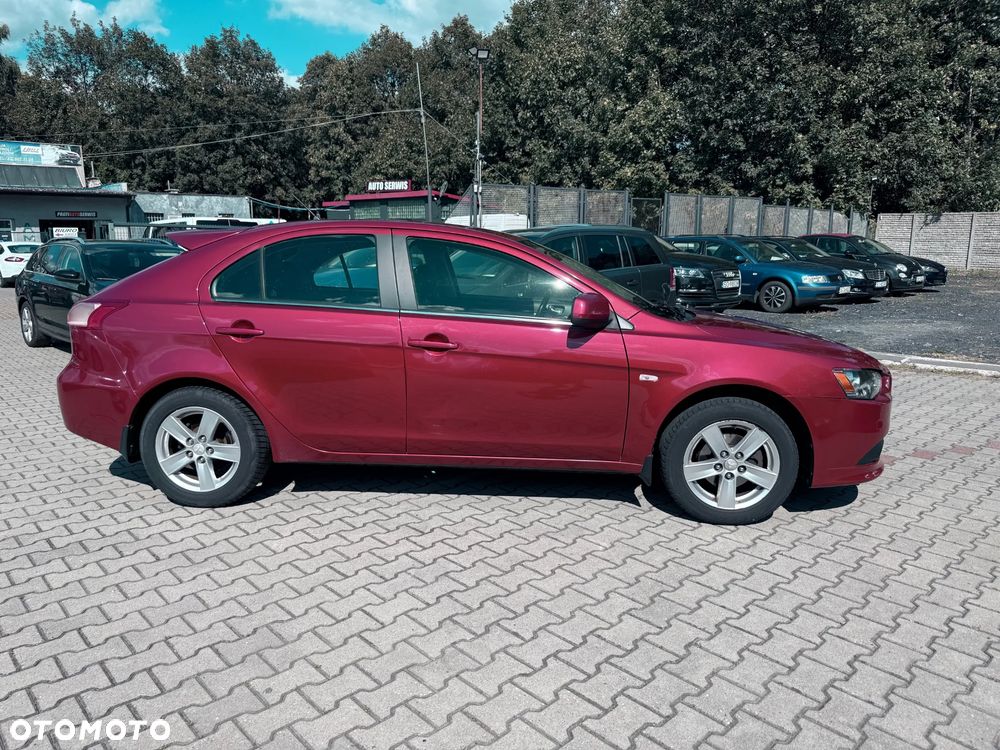 Mitsubishi Lancer 1.5 - 9