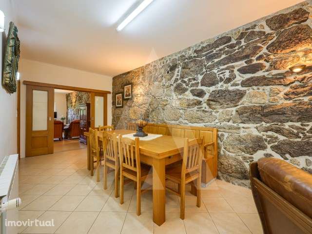 Quinta T3+2 com uma deslumbrante paisagem sobre o Rio Vouga - Grande imagem: 3/53