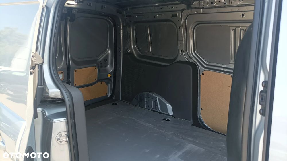 Ford Transit Connect - 8