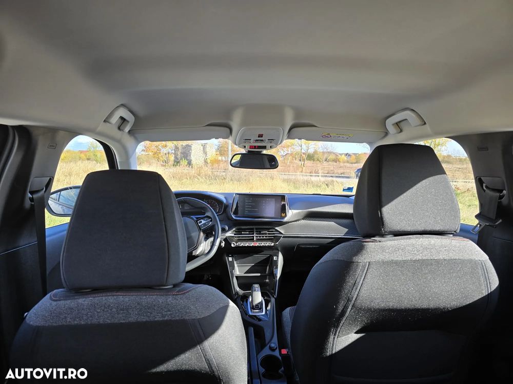 Peugeot 2008 1.5 BlueHDI STT EAT8 Allure - 12