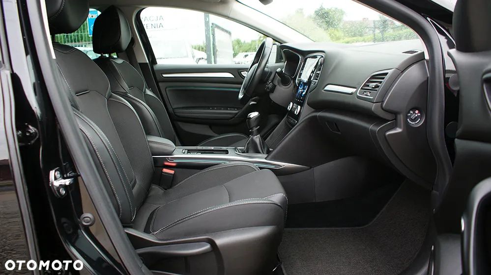 Renault Megane 1.5 Blue dCi Intens - 8