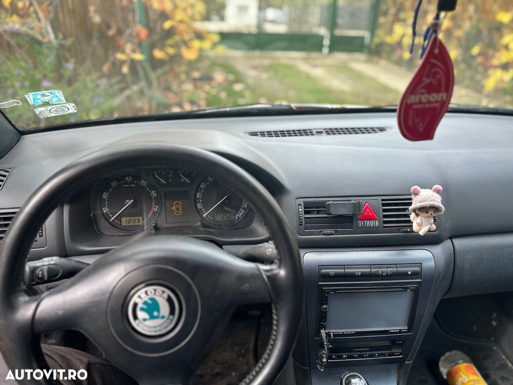 Skoda Octavia Combi 1.6 Classic - 5