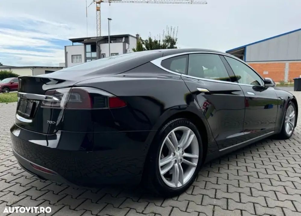Tesla Model S Standard - 5