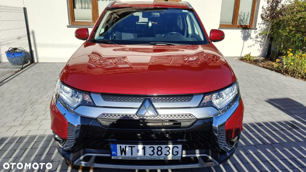 Mitsubishi Outlander 2018 photo 2