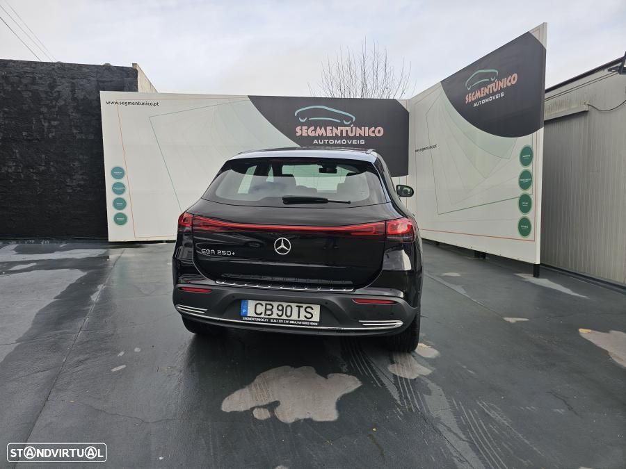 Mercedes-Benz EQA 250+ Progressive - 13